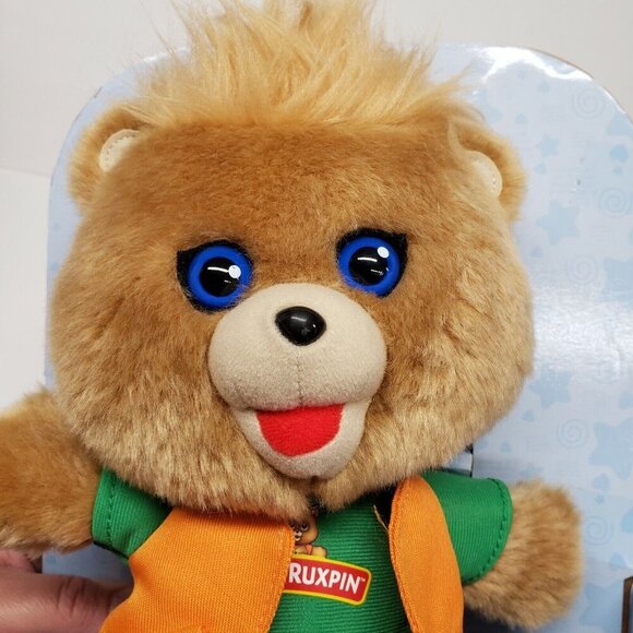 Teddy Ruxpin 10" Talking Hug n Sing Teddy Bear 2018 Plush - Picture 3 of 5